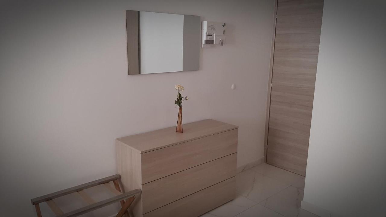 68 Blue Crystal Flat 1 Apartment เซนต์พอลส์เบย์ ภายนอก รูปภาพ